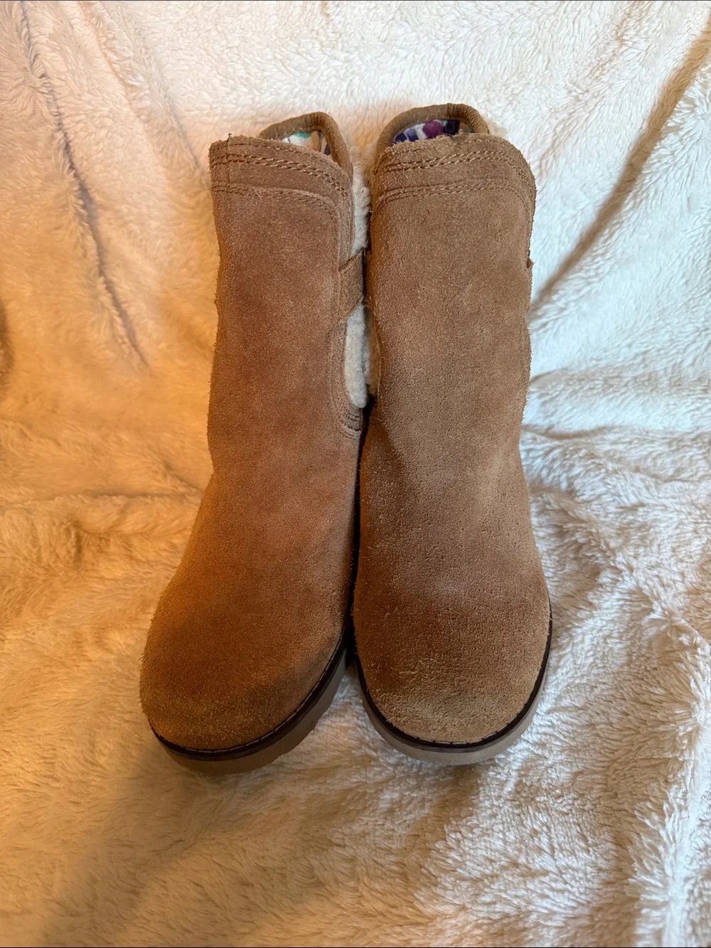 UGG Australia Chestnut Suede Shearling Buckle Ankle Boots Kids Size 3 Winter